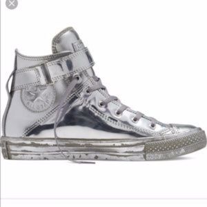 Metallic silver strap high top converse